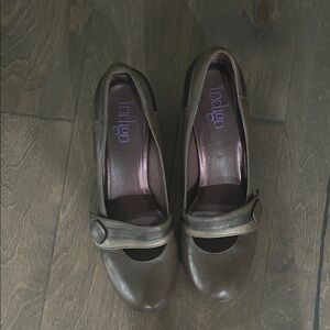 Indigo Women's Sophisticated Brown Heels